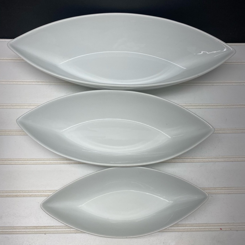 Sur La Table Pointed Oval Nesting Bowls Set of Three